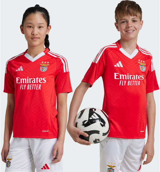 
ADIDAS, 
Adidas Benfica 24/25 Hemmatröja, 
Detail 1
