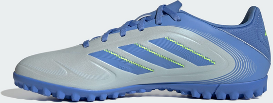 Adidas Copa Pure 3 Футбольный счет на клубном газоне