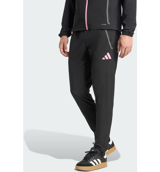 
ADIDAS, 
Adidas Juventus Tiro 25 Competition Vis Tech Travel Byxor, 
Detail 1
