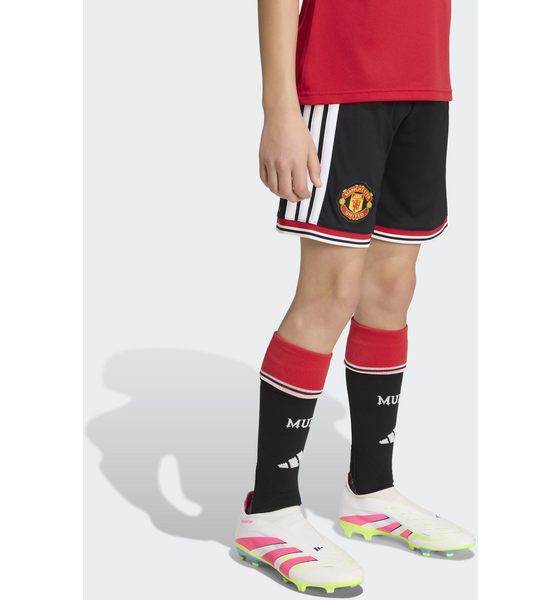 
ADIDAS, 
Adidas Manchester United 26/27 Hemmashorts F&ouml;r Barn, 
Detail 1
