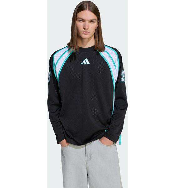 
ADIDAS, 
Adidas Mercedes - Amg Petronas Formula One Team Las Vegas Longsleeve T-shirt Herr, 
Detail 1
