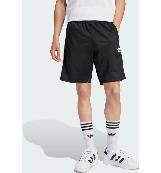 945350102104 ADIDAS ORIGINALS Adidas Originals Adicolor Firebird Shorts  Model01 Detail