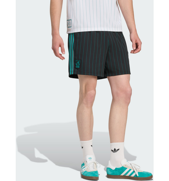 953527101102 ADIDAS ORIGINALS Adidas Originals Liverpool Fc Terrace Icons Skjorts  Model01 Detail