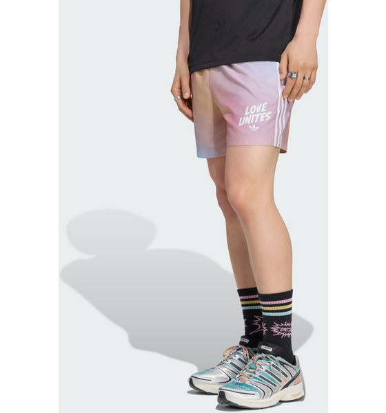 
ADIDAS ORIGINALS, 
Adidas Originals Love Unites Aop Shorts (vattent&auml;ta), 
Detail 1
