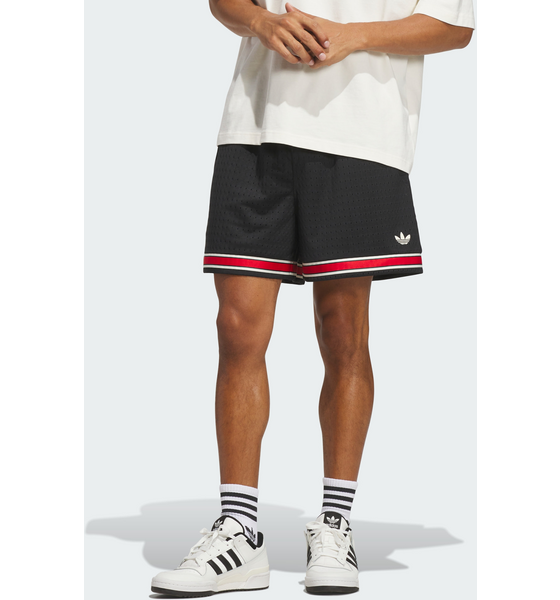 
ADIDAS ORIGINALS, 
Adidas Originals Originals Sideline Shorts, 
Detail 1
