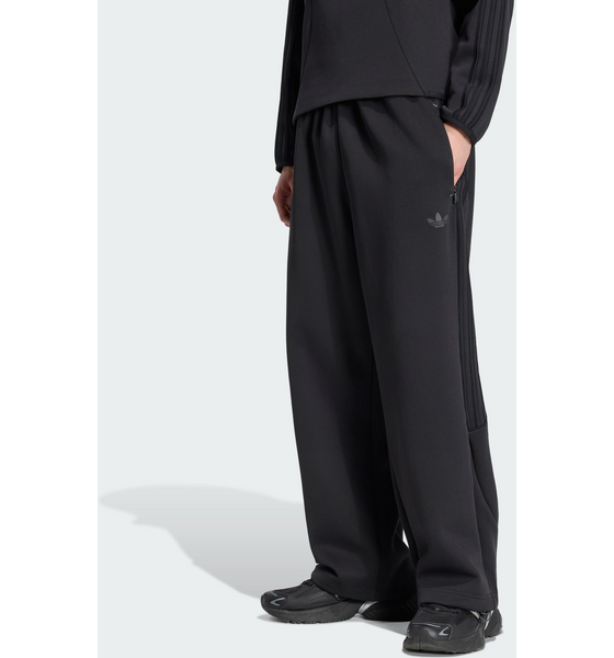 
ADIDAS ORIGINALS, 
Adidas Originals Spacer Teamgeist 26 Cutline Open Hem Byxor, 
Detail 1
