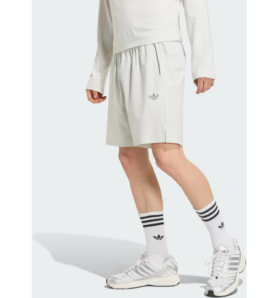 
ADIDAS ORIGINALS, 
Adidas Originals Tech Trefoil Essentials Polyester Shorts, 
Detail 1
