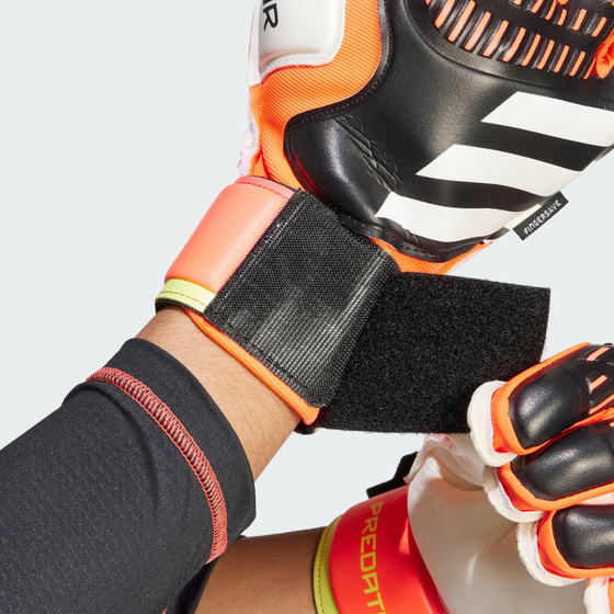 
ADIDAS, 
Adidas Predator Match Fingersave Målvaktshandskar, 
Detail 1
