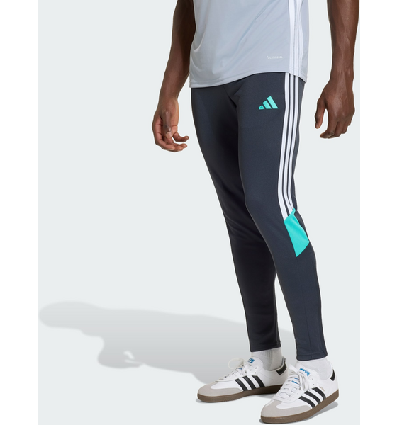 
ADIDAS, 
Adidas Tiro 26 Essentials Tr&auml;ningsbyxor, 
Detail 1
