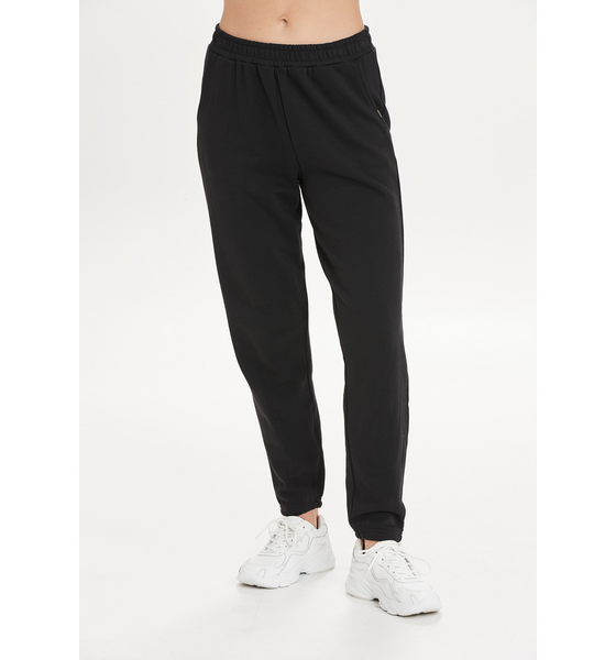 953321101101 ENDURANCE Beisty Sweat Pants  Model01 Detail