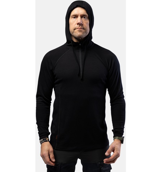 944849102101 BEYOND NORDIC Bn105 Merino Half Zip Hoodie Men's  Model01 Detail