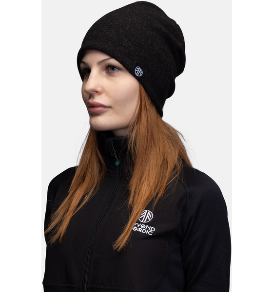 
BEYOND NORDIC, 
Bn212 Knitted Relaxed Beanie, 
Detail 1
