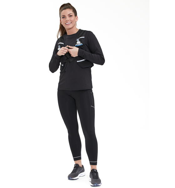 954326101101 ENDURANCE Boona Water Bottle Vest  Model01 Detail