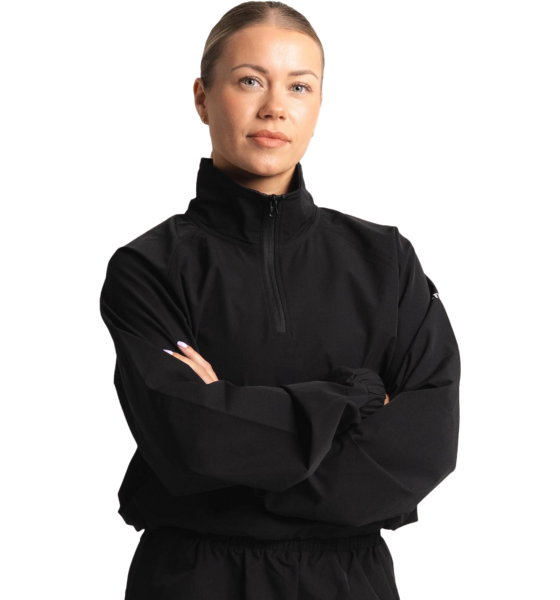 950419101101 MKLIFESTYLE Cropped Pace Pullover  Model01 Detail