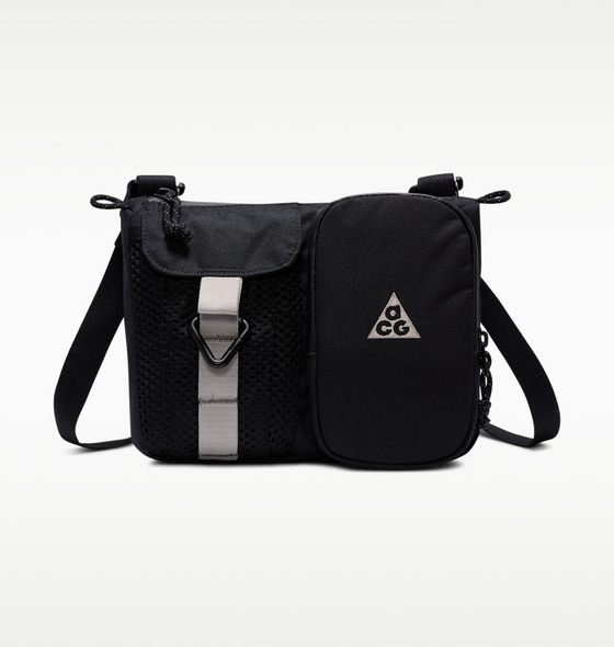 
NIKE, 
Cross-body Bag (3l) Acg 'daymax', 
Detail 1
