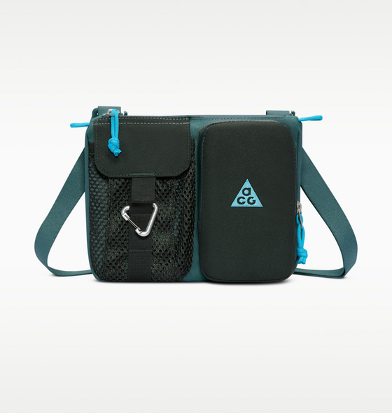 
NIKE, 
Cross-body Bag (3l) Acg 'daymax', 
Detail 1
