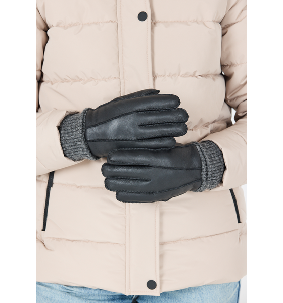 
WHISTLER, 
Desiree Gloves, 
Detail 1
