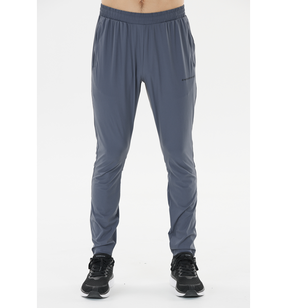 952606102101 ENDURANCE Dyne Training Pants  Model01 Detail
