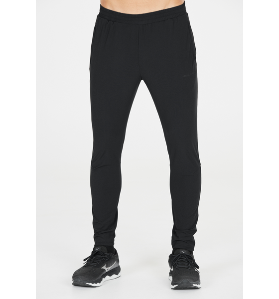 952606101101 ENDURANCE Dyne Training Pants  Model01 Detail