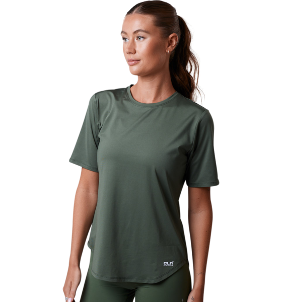 
CLN ATHLETICS, 
Gwen T-shirt Moss Green, 
Detail 1
