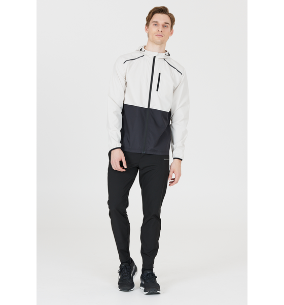 952700102103 ENDURANCE Hugoee Running Jacket  Model01 Detail