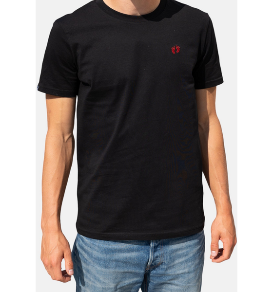 935189108102 HANG TEN Icon Logo T-shirt In 100% Organic Cotton  Model01 Detail