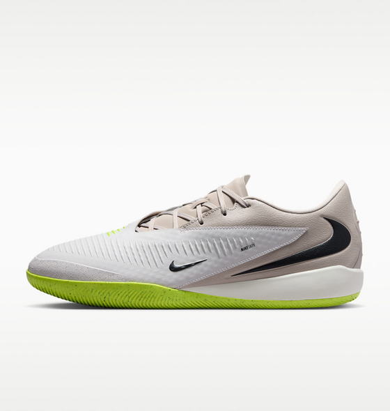 
NIKE, 
Indoor Court Football Shoes Phantom 6 Low Academy, 
Detail 1
