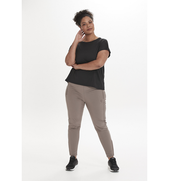 
Q SPORTSWEAR, 
Isabely Tight, 
Detail 1
