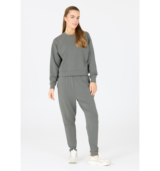 953377102103 ENDURANCE Jade Sweatshirt  Model01 Detail