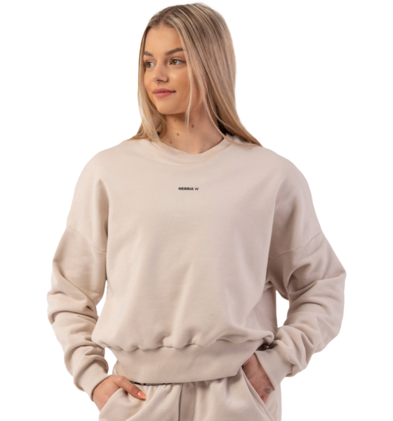 947964101101 NEBBIA Loose Fit Sweatshirt "feeling Good"  Model01 Detail