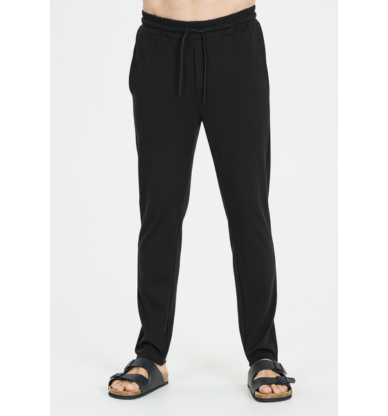 
NOU, 
Lucan, 
Detail 1
