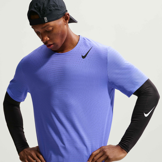 
NIKE, 
Men's Dri-fit Adv Short-sleeve Running Top Aeroswift, 
Detail 1
