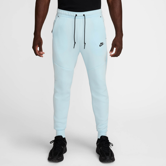 398891506503 NIKE Men's Fleece Joggers Tech  Model01 Detail