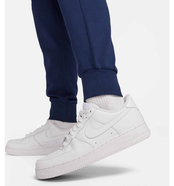 
NIKE, 
Men's Knit Joggers Club, 
Detail 6
