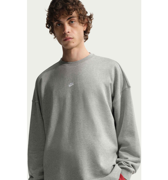 
NIKE, 
Men's Oversized French-terry Crew-neck Sweatshirt Sportswear Club, 
Detail 1

