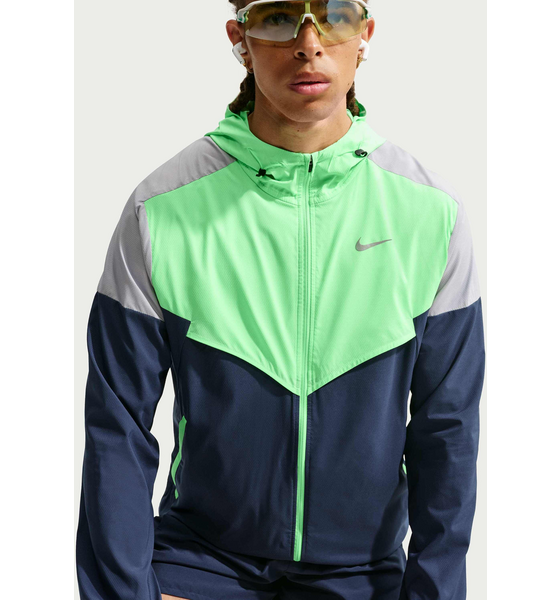 
NIKE, 
Men's Running Jacket Impossibly Light Windrunner, 
Detail 1
