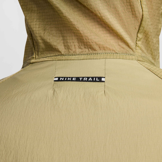 
NIKE, 
Men's Running Jacket Trail Aireez, 
Detail 7
