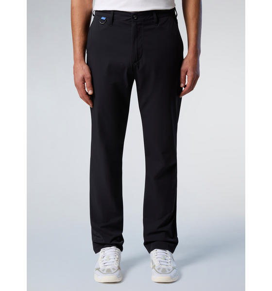 945618101101 NORTH SAILS North Sails Chino Pants Defender Comfort Fabric  Model01 Detail