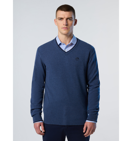 955533104101 NORTH SAILS North Sails Sweater V-neck With Embroidered Logo  Model01 Detail