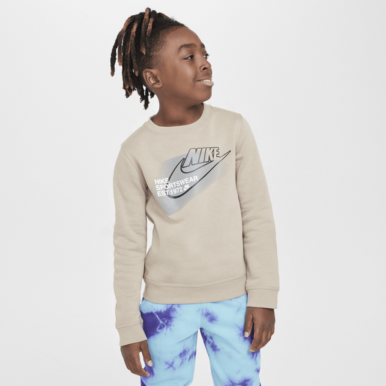 
NIKE, 
Older Kids' (boys') Crew-neck Sweatshirt Sportswear Standard Issue, 
Detail 1
