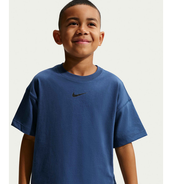 
NIKE, 
Older Kids' (boys') Dri-fit Short-sleeve Training Top Pro, 
Detail 1
