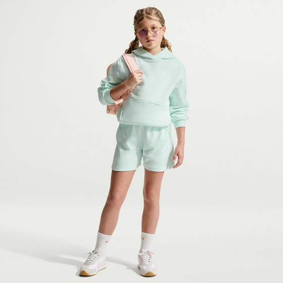 
NIKE, 
Older Kids' (girls') 13cm (approx.) French Terry Shorts Sportswear Club Fleece, 
Detail 1
