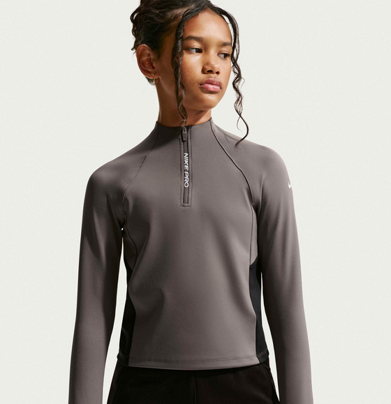 
NIKE, 
Older Kids' (girls') Dri-fit Half-zip Long Sleeve Pro, 
Detail 1
