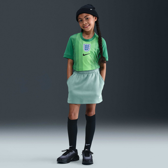 952839101101 NIKE Older Kids' (girls') French Terry Skirt Sportswear Club  Model01 Detail