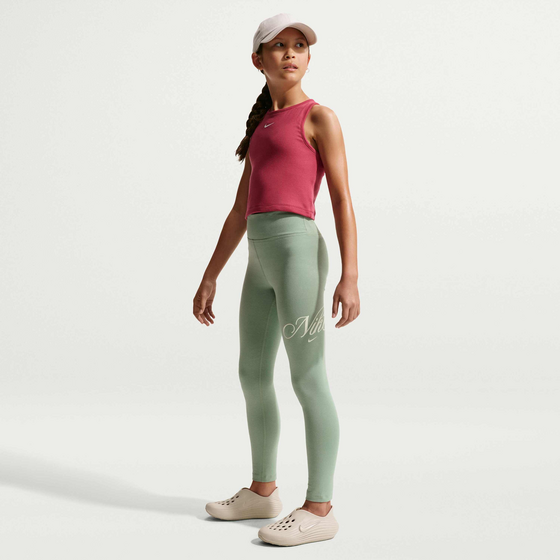 
NIKE, 
Older Kids' (girls') High-waisted Graphic Leggings Sportswear Classic, 
Detail 1
