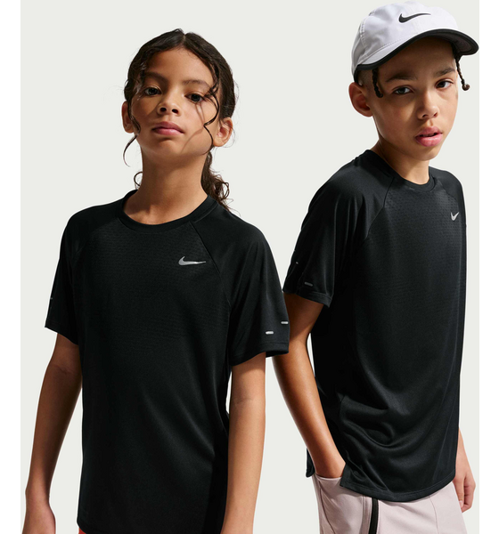 
NIKE, 
Older Kids' Dri-fit Short-sleeve Top Stride, 
Detail 1
