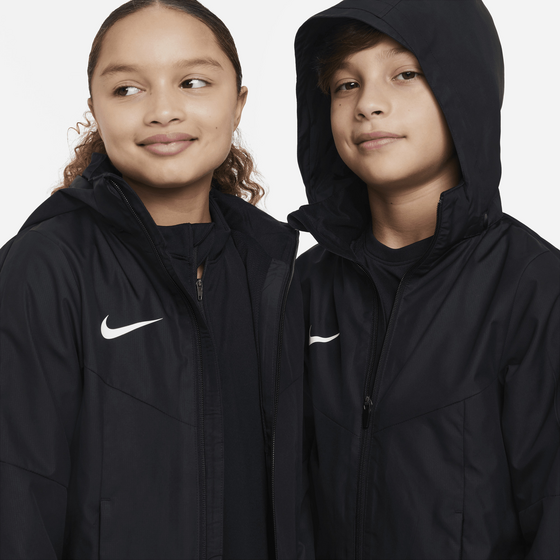 NIKE, Older Kids' Football Rain Jacket Storm-fit Academy23