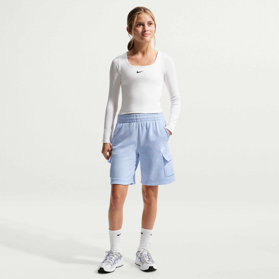 
NIKE, 
Older Kids' French Terry Cargo Shorts Sportswear Club, 
Detail 1
