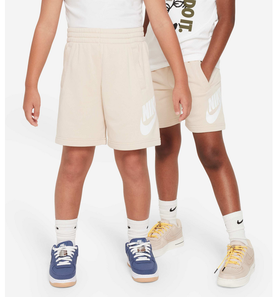 
NIKE, 
Older Kids' French Terry Shorts Sportswear Club Fleece, 
Detail 1
