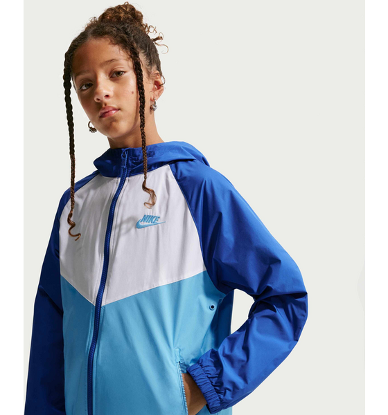 
NIKE, 
Older Kids' Hooded Repel Jacket Sportswear Windrunner, 
Detail 1
